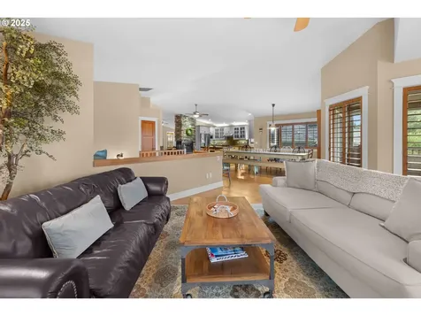 131 W Nebesna Street Cannon Beach OR 97110