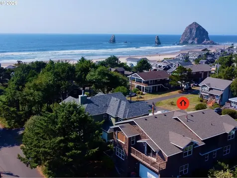 131 W Nebesna Street Cannon Beach OR 97110