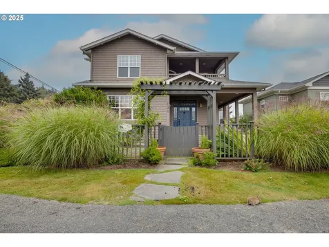 131 W Nebesna Street Cannon Beach OR 97110