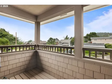 131 W Nebesna Street Cannon Beach OR 97110