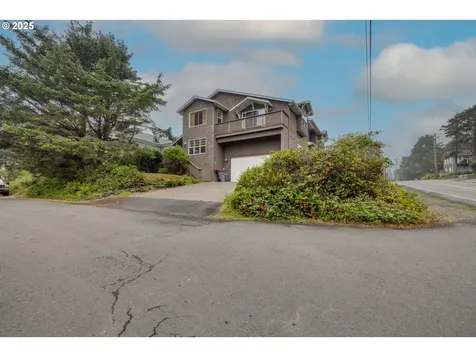 131 W Nebesna Street Cannon Beach OR 97110