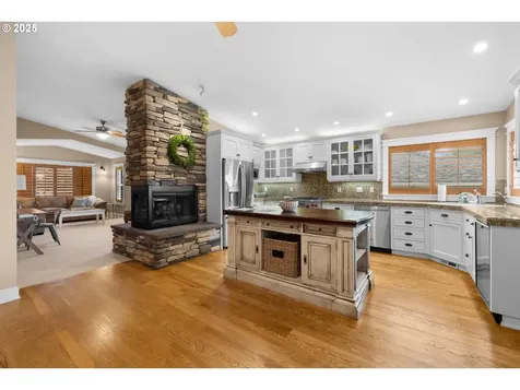 131 W Nebesna Street Cannon Beach OR 97110