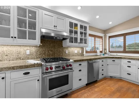 131 W Nebesna Street Cannon Beach OR 97110