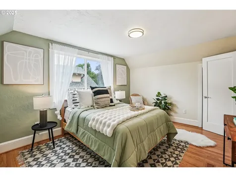 3606 SE Woodward Street Portland OR 97202