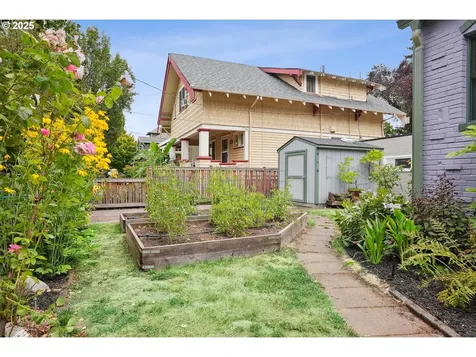 3606 SE Woodward Street Portland OR 97202