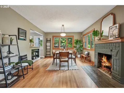 3606 SE Woodward Street Portland OR 97202