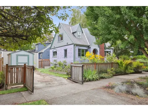 3606 SE Woodward Street Portland OR 97202
