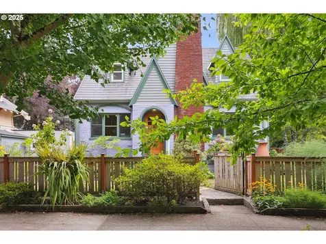 3606 SE Woodward Street Portland OR 97202