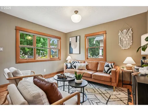 3606 SE Woodward Street Portland OR 97202