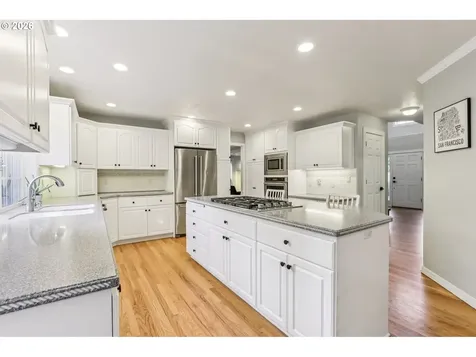 4307 NE 142nd Street Vancouver WA 98686