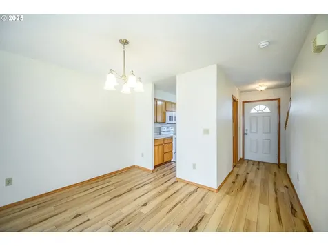 824 NE Ashby Court Mcminnville OR 97128