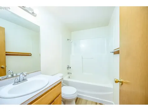 824 NE Ashby Court Mcminnville OR 97128