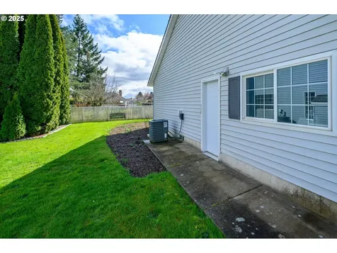 824 NE Ashby Court Mcminnville OR 97128