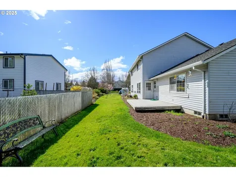 824 NE Ashby Court Mcminnville OR 97128