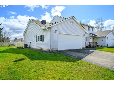 824 NE Ashby Court Mcminnville OR 97128