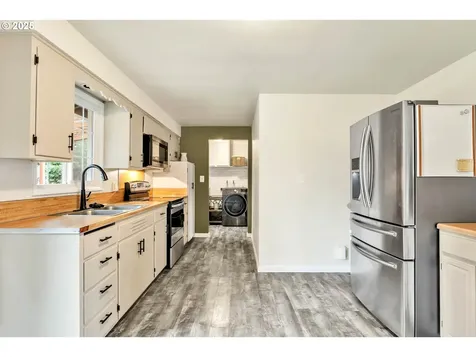 848 Kelly Lane Eugene OR 97404
