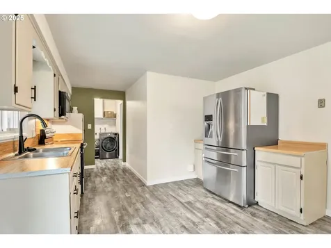 848 Kelly Lane Eugene OR 97404