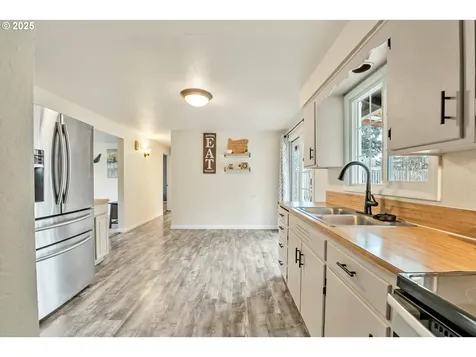 848 Kelly Lane Eugene OR 97404