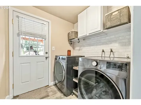 848 Kelly Lane Eugene OR 97404