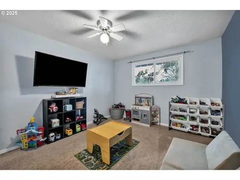 848 Kelly Lane Eugene OR 97404