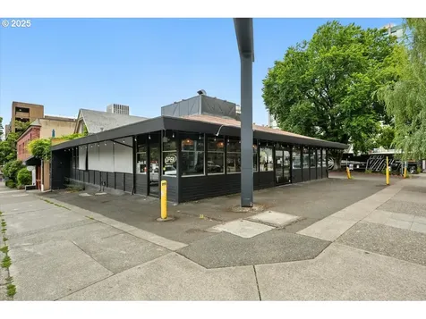 635 SW College Street Portland OR 97201