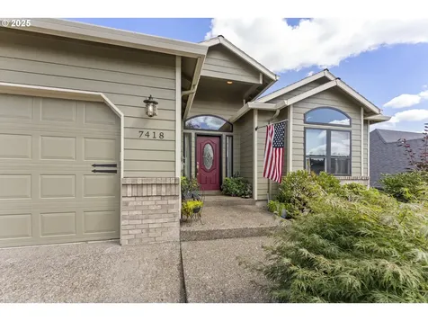 7418 SE 157th Avenue Portland OR 97236