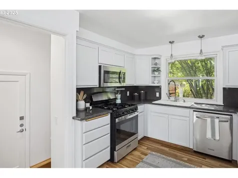 4421 NE 79th Avenue Portland OR 97218