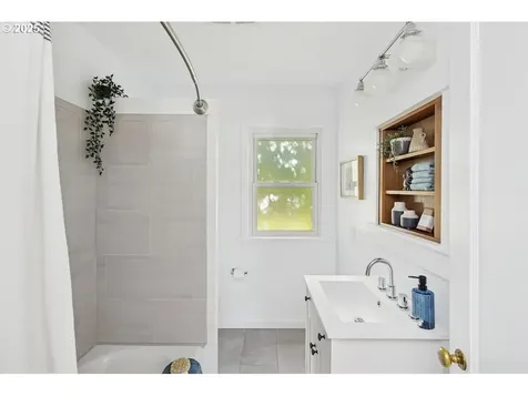 4421 NE 79th Avenue Portland OR 97218