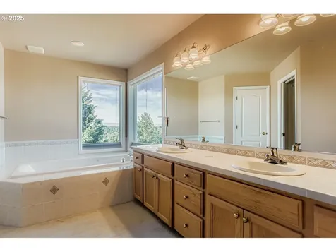 6340 SW 166th Place Beaverton OR 97007