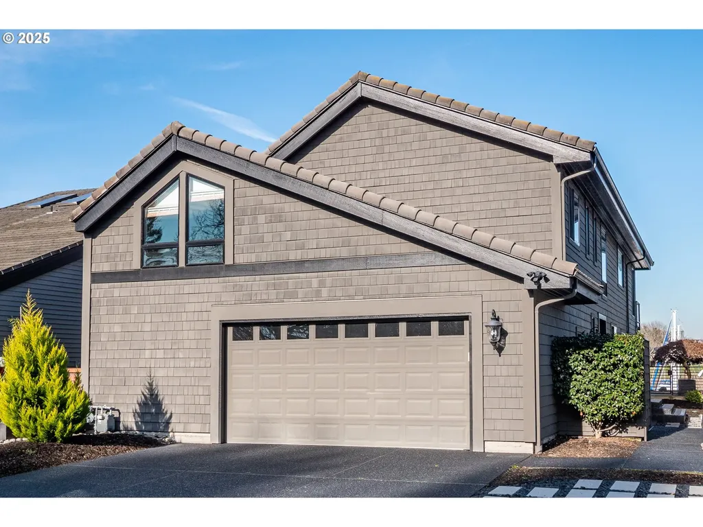 325 N Lotus Beach Drive Portland OR 97217