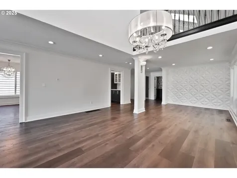 325 N Lotus Beach Drive Portland OR 97217