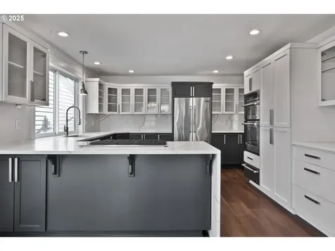 325 N Lotus Beach Drive Portland OR 97217