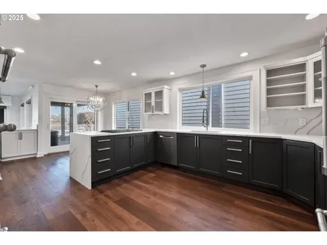 325 N Lotus Beach Drive Portland OR 97217
