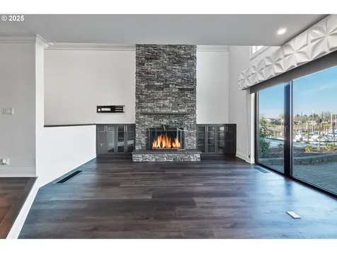 325 N Lotus Beach Drive Portland OR 97217