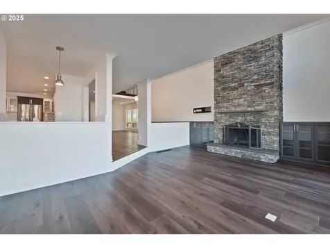 325 N Lotus Beach Drive Portland OR 97217