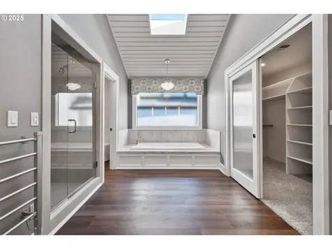 325 N Lotus Beach Drive Portland OR 97217