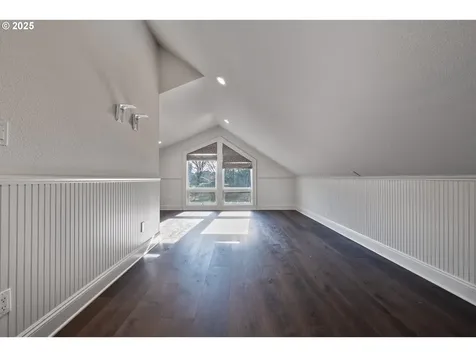 325 N Lotus Beach Drive Portland OR 97217