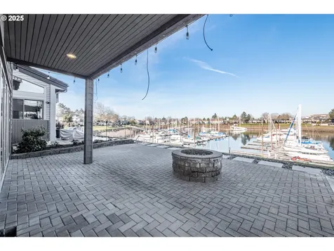 325 N Lotus Beach Drive Portland OR 97217