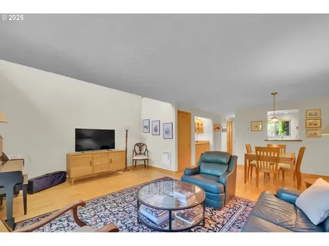 4439 Fox Hollow Road Eugene OR 97405