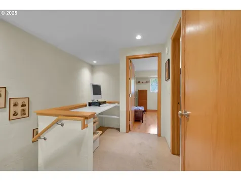 4439 Fox Hollow Road Eugene OR 97405