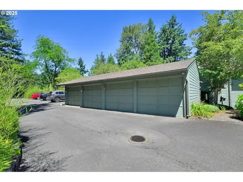 4439 Fox Hollow Road Eugene OR 97405