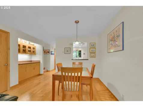 4439 Fox Hollow Road Eugene OR 97405