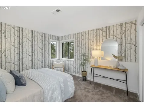 2915 SW Canterbury Lane Portland OR 97205