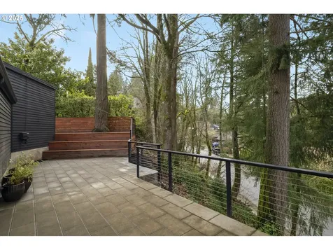 2915 SW Canterbury Lane Portland OR 97205