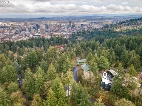 2915 SW Canterbury Lane Portland OR 97205