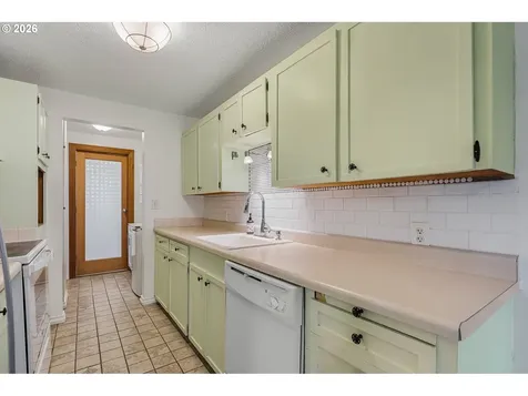 5566 SW Erickson Avenue Beaverton OR 97005