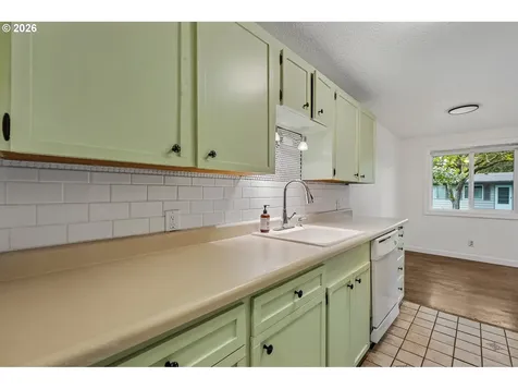 5566 SW Erickson Avenue Beaverton OR 97005