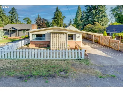 4835 NE Alberta Court Portland OR 97218