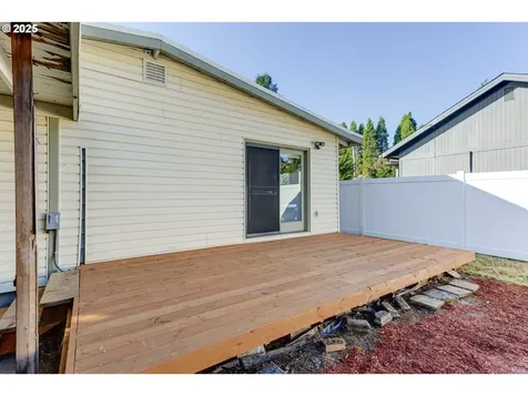 4835 NE Alberta Court Portland OR 97218