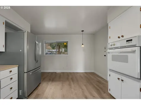 4033 Calaroga Circle West Linn OR 97068